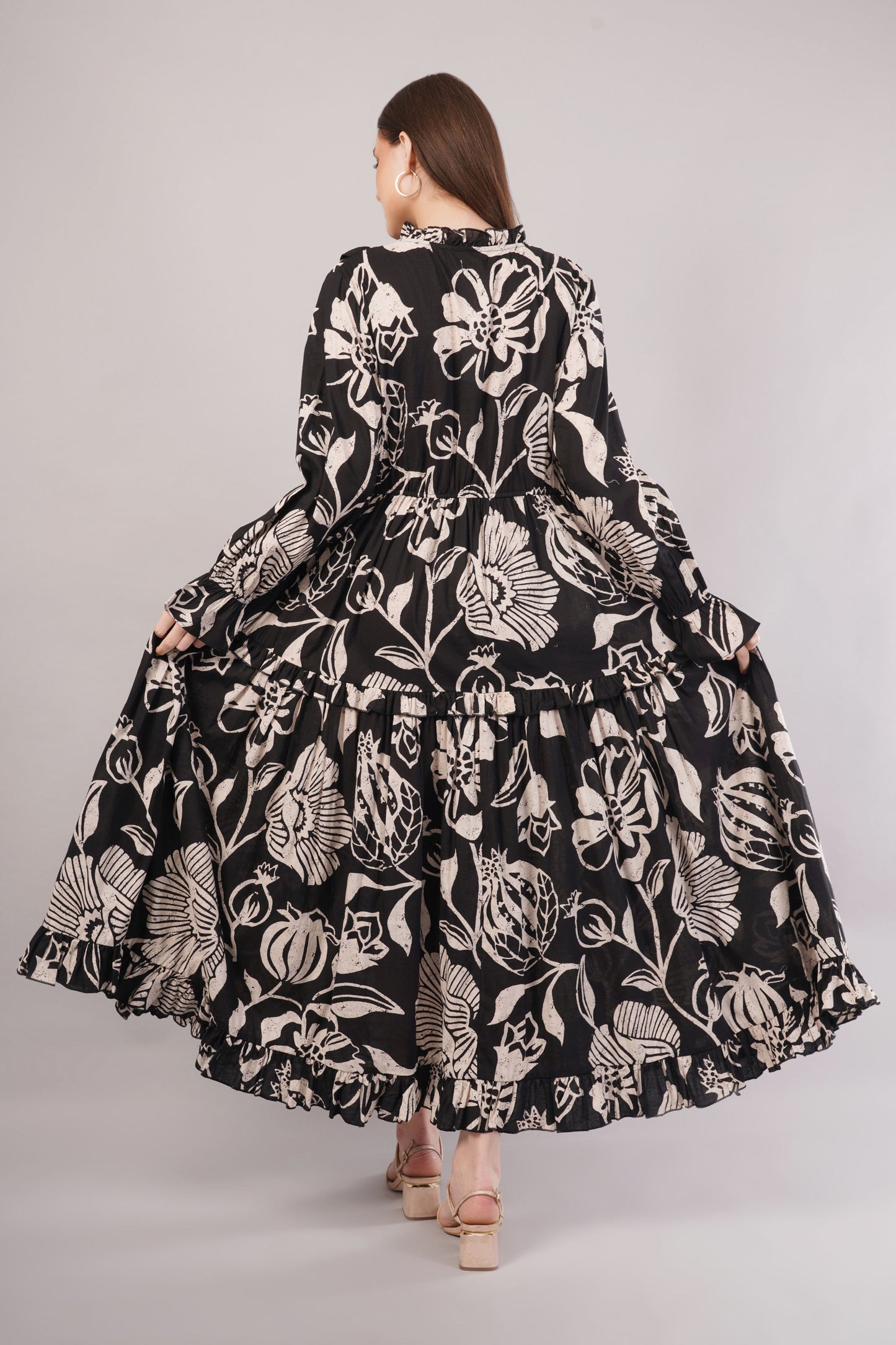 Black Floral Cotton Dress– Timeless Style with Pockets & Ruffle