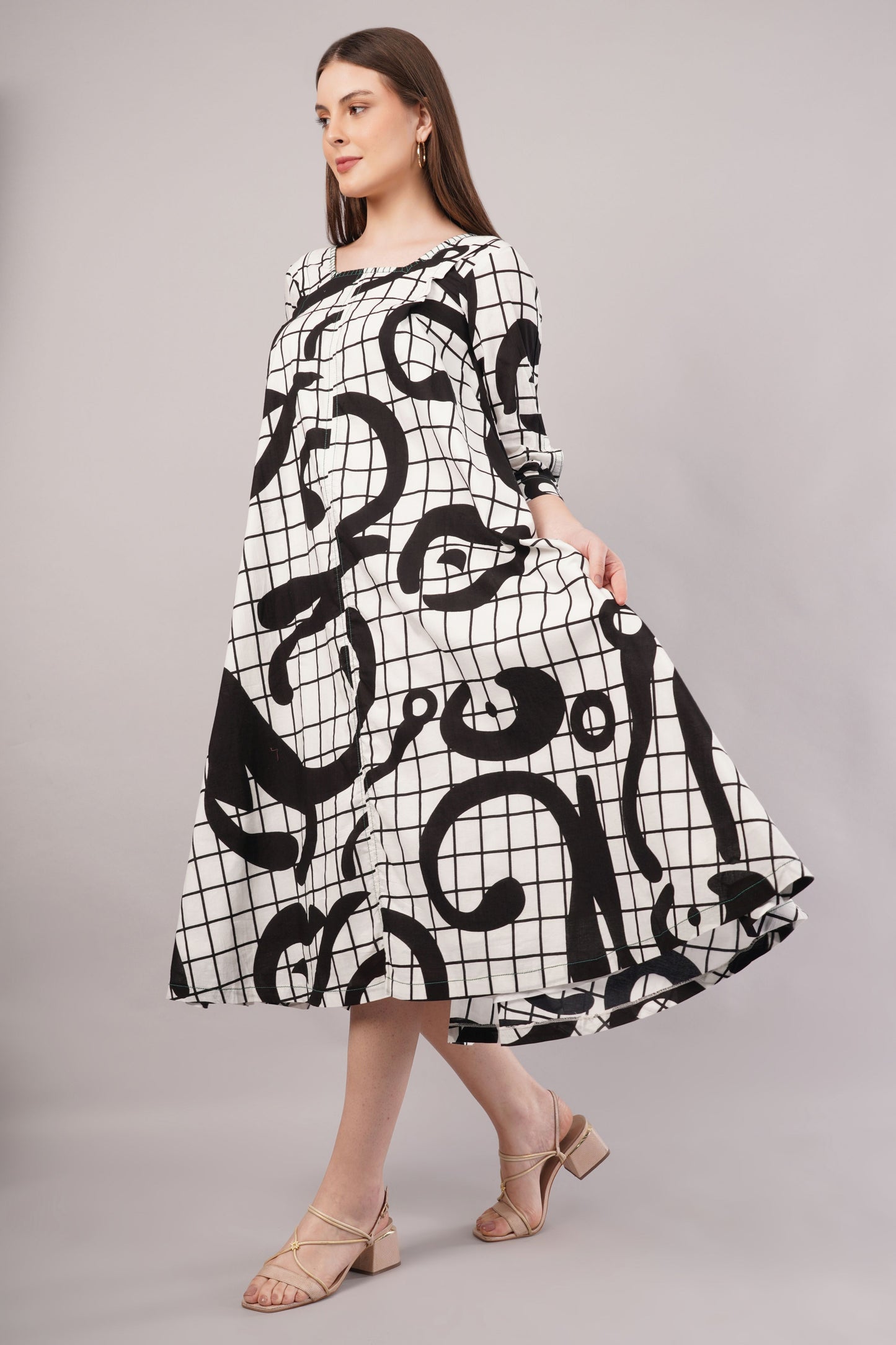 Monochrome Abstract Cotton Dress– Artistic Grid Print with High-Low Hem