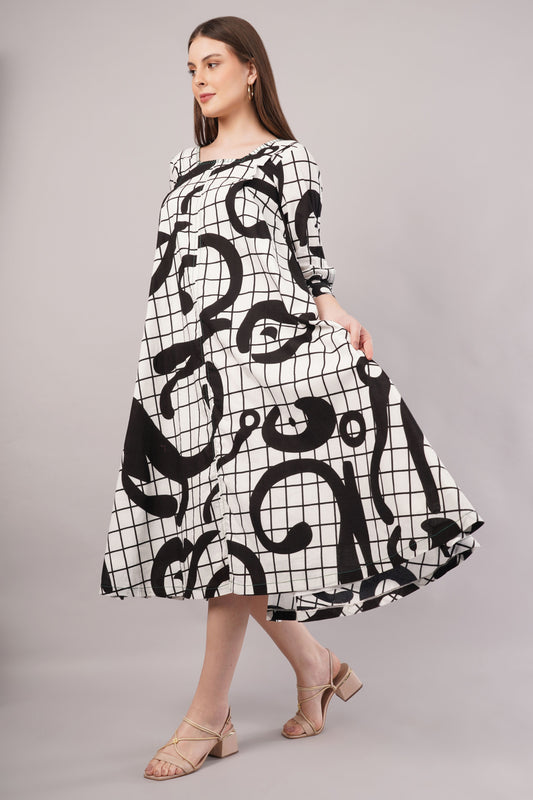 Monochrome Abstract Cotton Dress– Artistic Grid Print with High-Low Hem