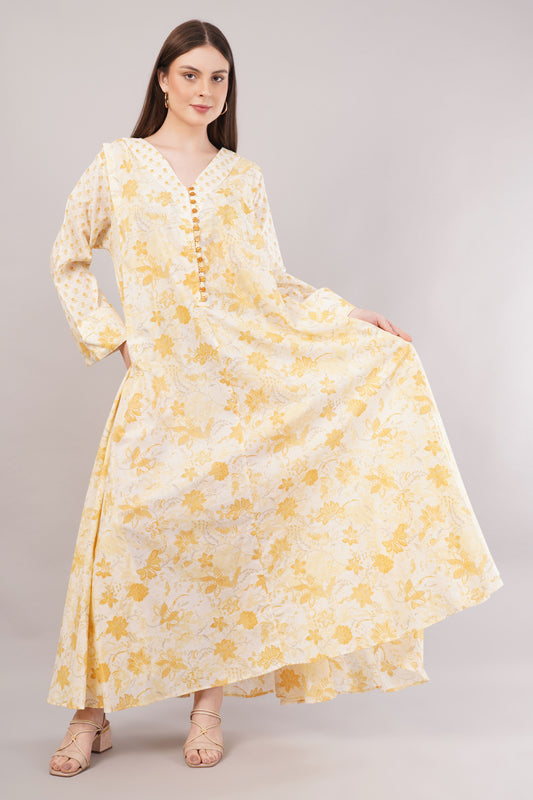 White Cotton Kaftan with Yellow Florals – Soft Elegance with Buttoned V-Neck
