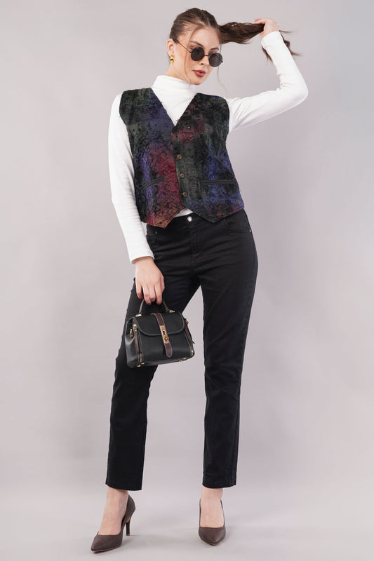 Sleeveless Quilted Cotton Jacket-Vest – Multicolored Textured Pattern, Bold & Versatile Layering Piece