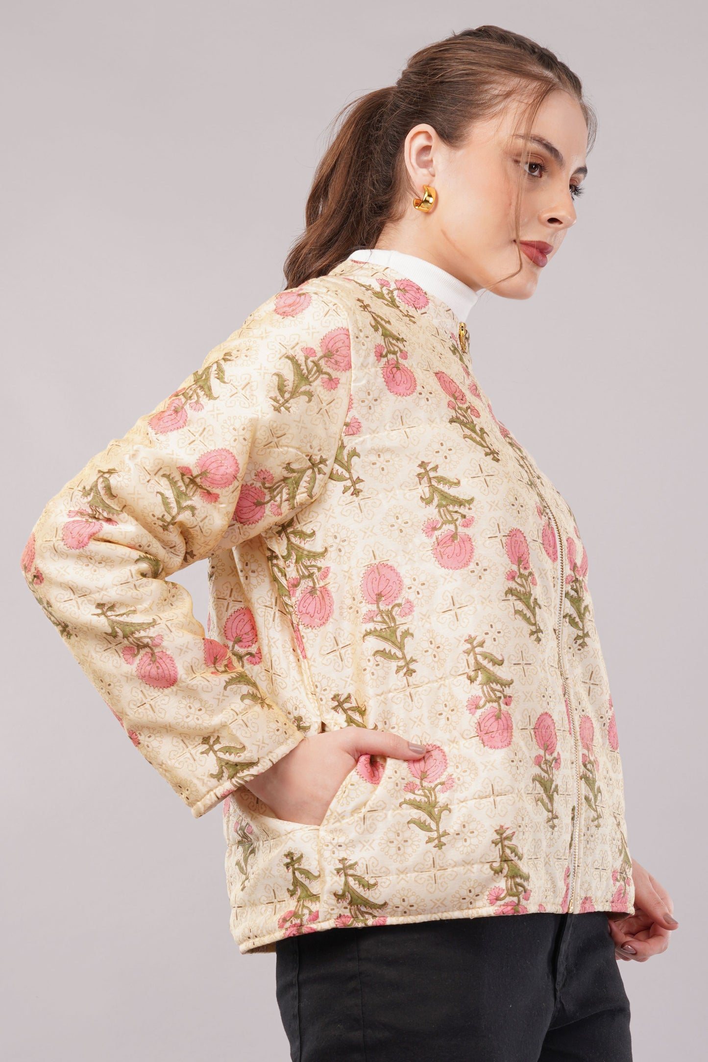 Embroidered Cream Cotton Jacket – Zip Front, Pink Floral Motifs & Delicate Artisan Outerwear